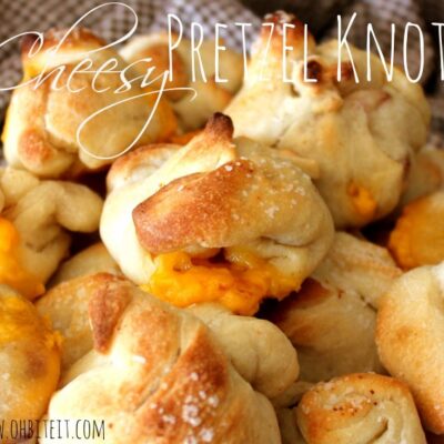 ~Cheesy Bacon Pretzel Knots!