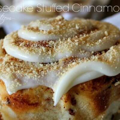 ~Cheesecake Stuffed Cinnamon Rolls!