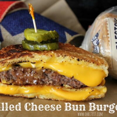 ~'Grilled Cheese Bun' Burgers!