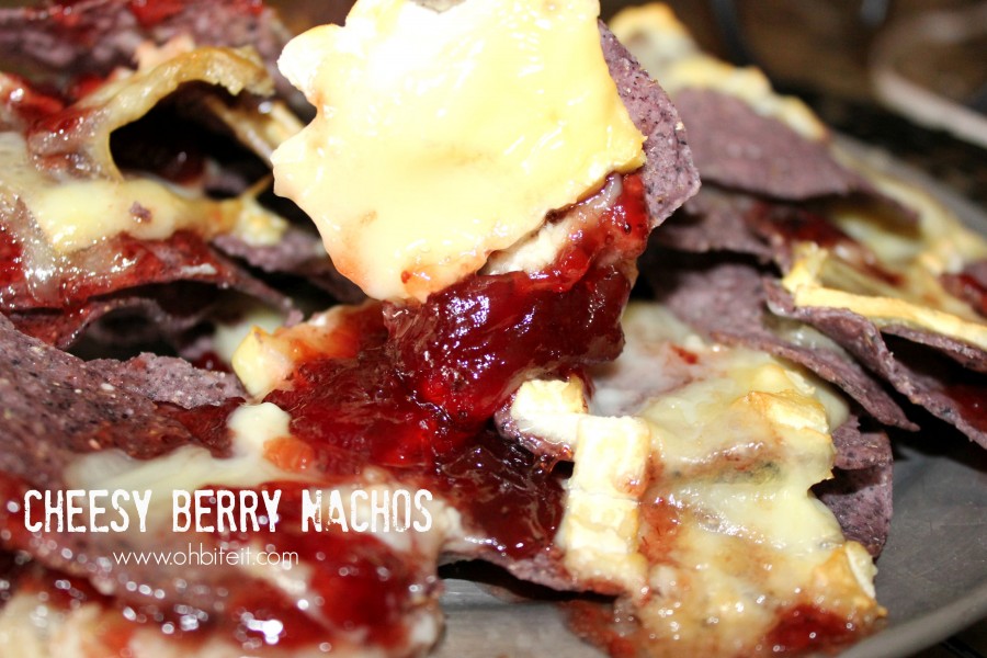 cheesy berry nachos
